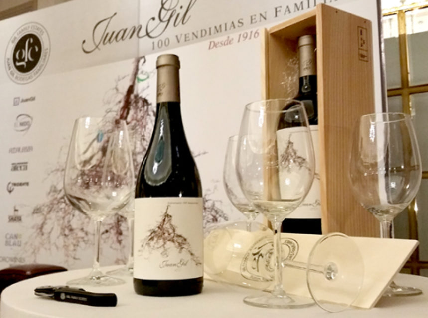 Juan Gil Bodegas Familiares celebra sus 100 vendimias Juan Gil Bodegas Familiares celebra sus 100 vendimias