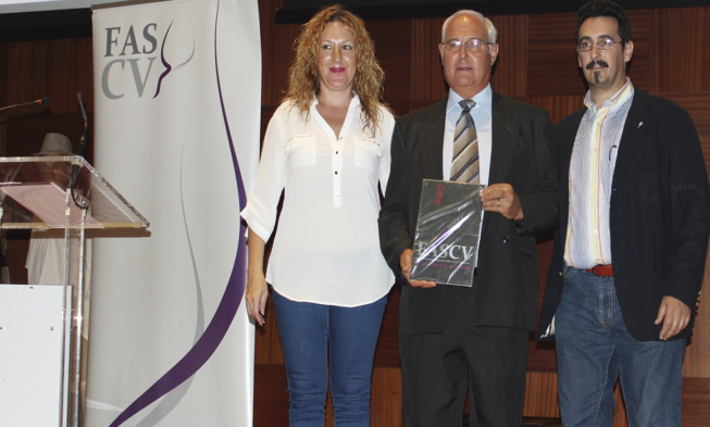 Los sumilleres valencianos galardonan a Utiel Requena por su servicio de promoción y cultura del vino