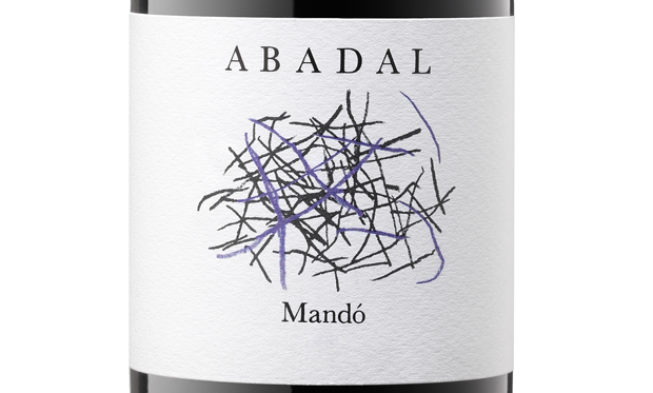 Abadal recupera la variedad Mandó en el Bages