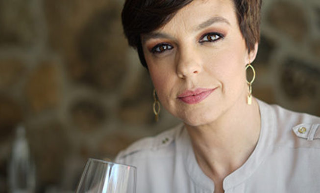 CRISTINA VILLANUEVA: “Relaciono el vino con las alegrías porque ahogar las penas en él es muy triste”