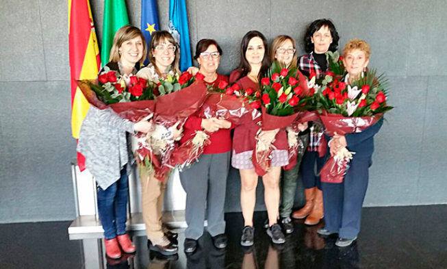 Pieralisi con las mujeres trabajadoras