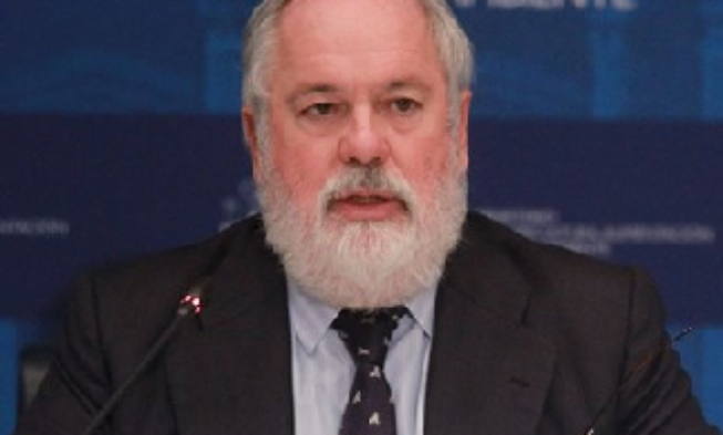 Arias Cañete destaca el récord histórico de las exportaciones de vino