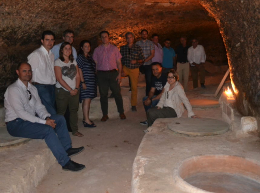 Seis bodegas españolas se unen para recuperar la elaboración en tinajas de barro