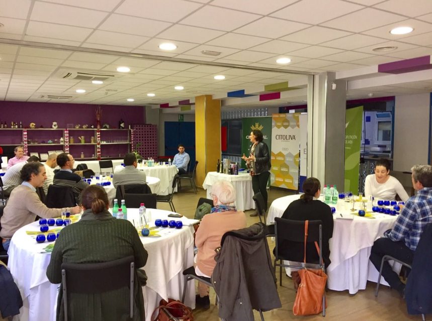 II edición del Curso de Experto en AOVE para sumilleres y prescriptores de aceite de oliva II edición del Curso de Experto en AOVE para sumilleres y prescriptores de aceite de oliva