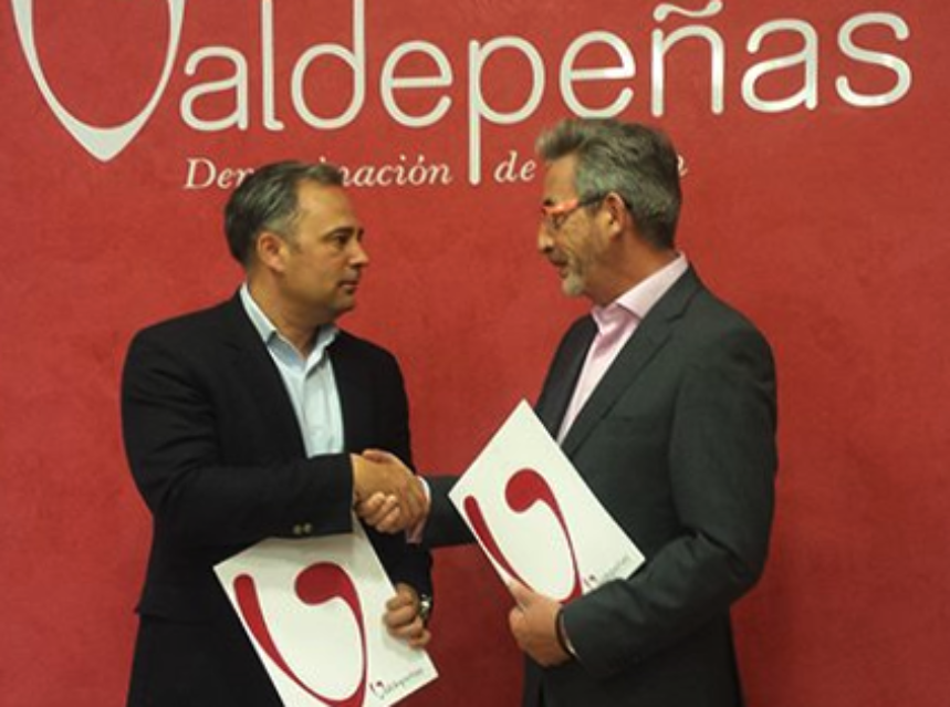 Valdepeñas firma un acuerdo con FACYRE para promocionarse en la alta hostelería Valdepeñas firma un acuerdo con FACYRE para promocionarse en la alta hostelería