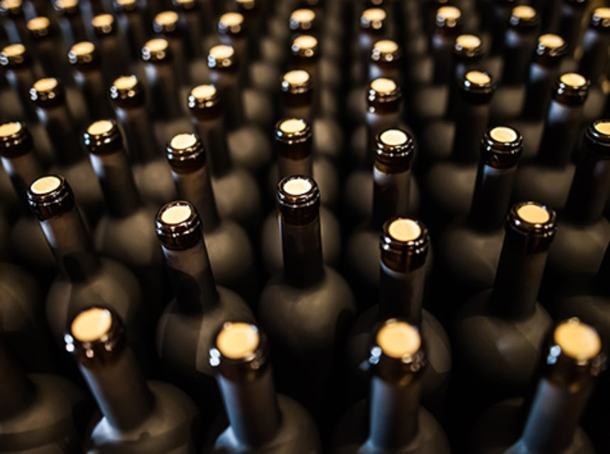 Subida de las importaciones mundiales de vino espumoso, envasado y a granel Subida de las importaciones mundiales de vino espumoso