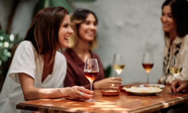 El consumo de vino en España se estabiliza y gana valor en el canal alimentación