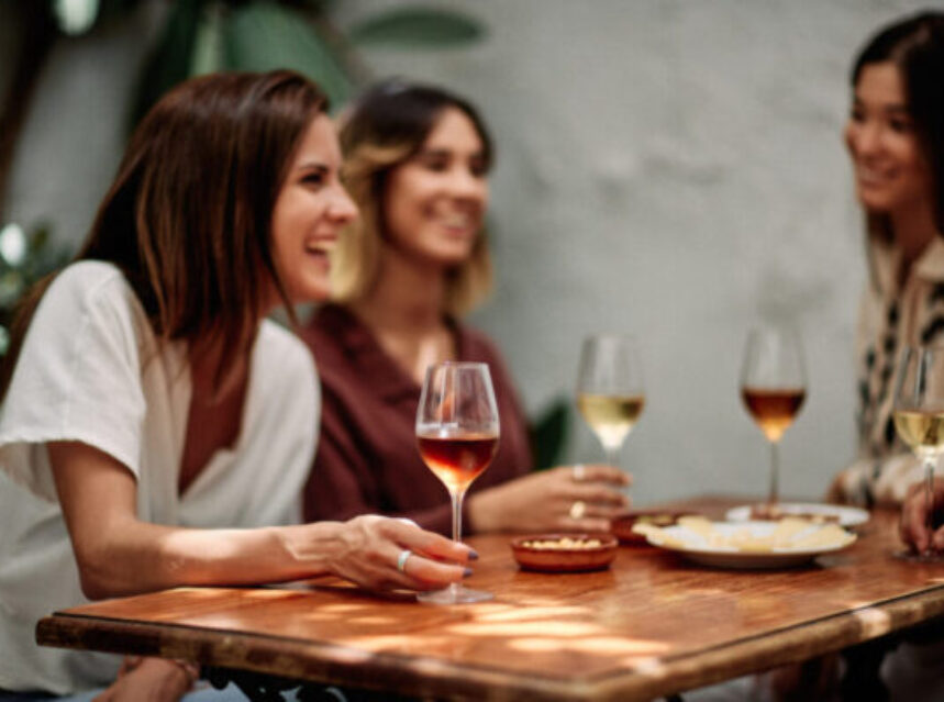 El consumo de vino en España se estabiliza y gana valor en el canal alimentación