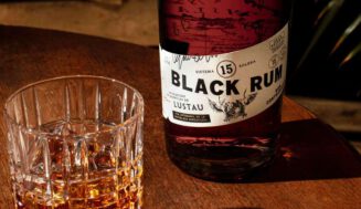 Contrabando Black Rum: un ron envejecido en barricas de Lustau PX