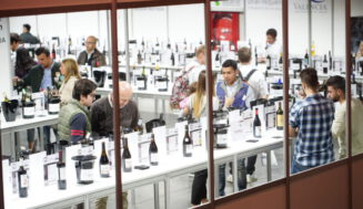 El Túnel del Vino de Gastrónoma, una inmersión sensorial entre 160 referencias únicas