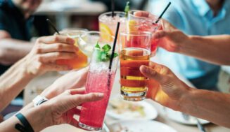 De la explosión a la consolidación: El nuevo ciclo de las bebidas refrescantes para adultos