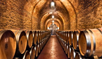 Vintae firma un plan de reestructuración con la banca para salvar Bodegas Riojanas y preservar su legado centenario